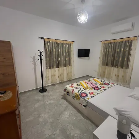 ゲストハウス Moena Guest House *